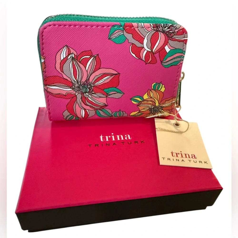 NIB/NWT Trina Turk Pink Floral Zip Around Wallet - Picture 5 of 5